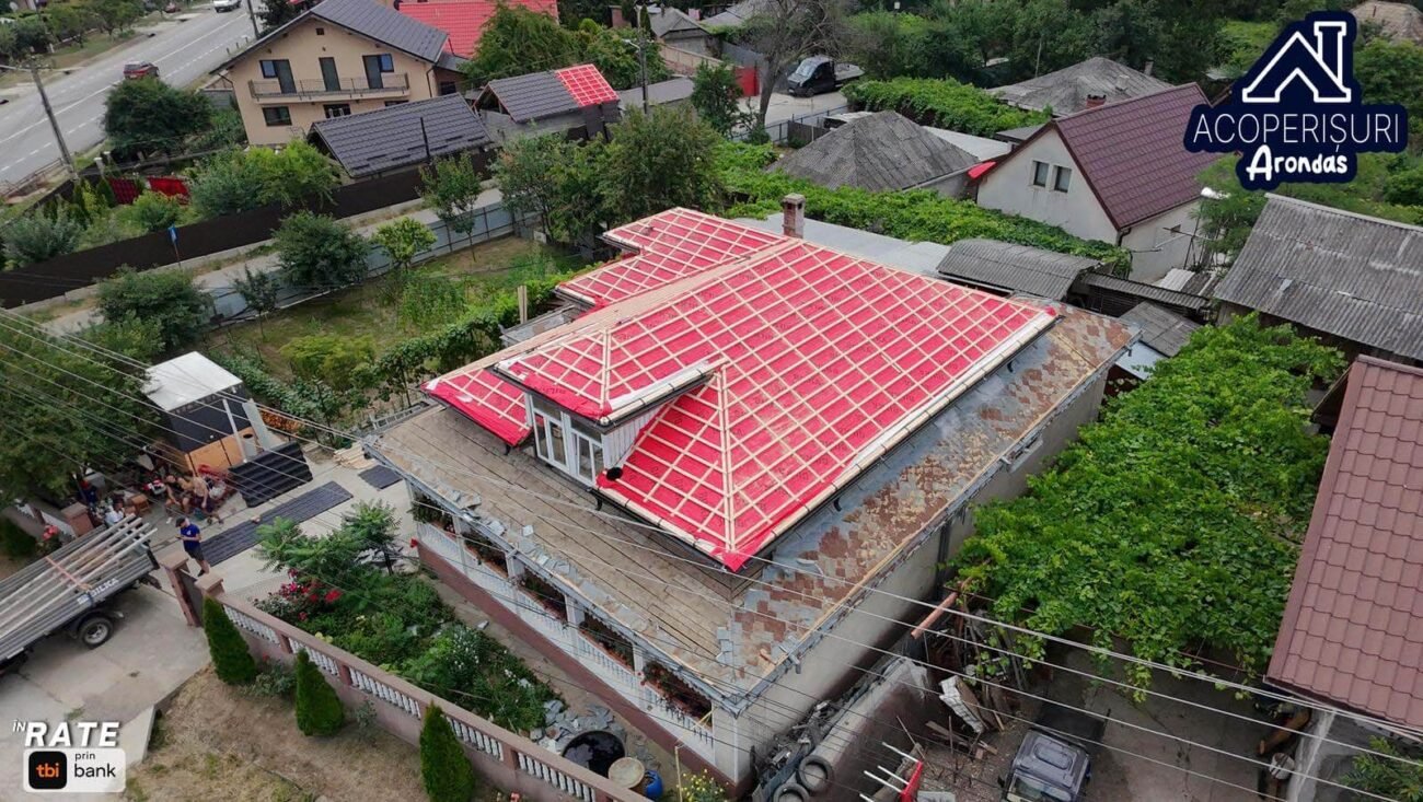O lucrare spectaculoasă este în plină desfășurare... Dar cu ce model o vom înveli?🏗️👀 acoperis arondas bilka (2)
