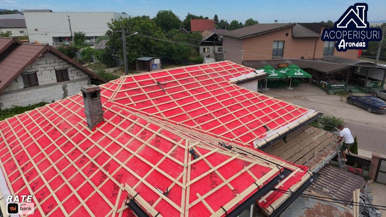 O lucrare spectaculoasă este în plină desfășurare... Dar cu ce model o vom înveli?🏗️👀 acoperis arondas bilka (7)