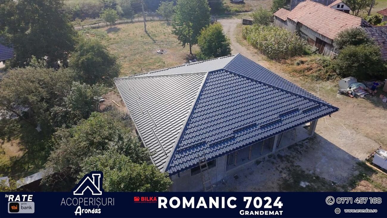 Acoperiș BILKA Comănești – lucrare finalizată cu BILKA Romanic RAL 7024 GrandeMat acoperis bilka comanesti romanic (1)