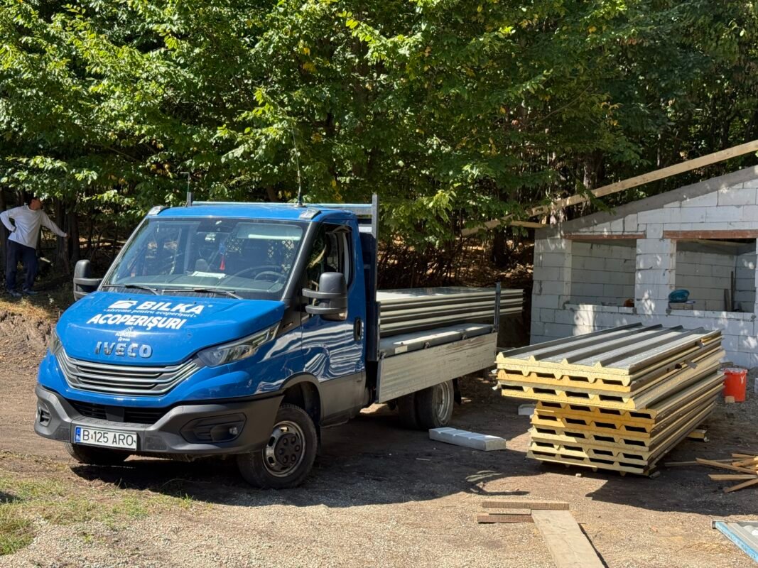 🚚 Panouri sandwich, livrate direct la lucrare! panouri sandwich acoperis moinesti 00007